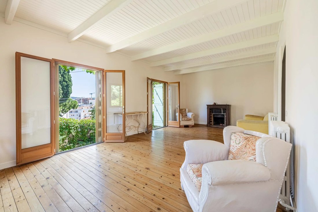 Haus in Menton, Provence-Alpes-Côte d'Azur, Frankreich 2 - 18907351