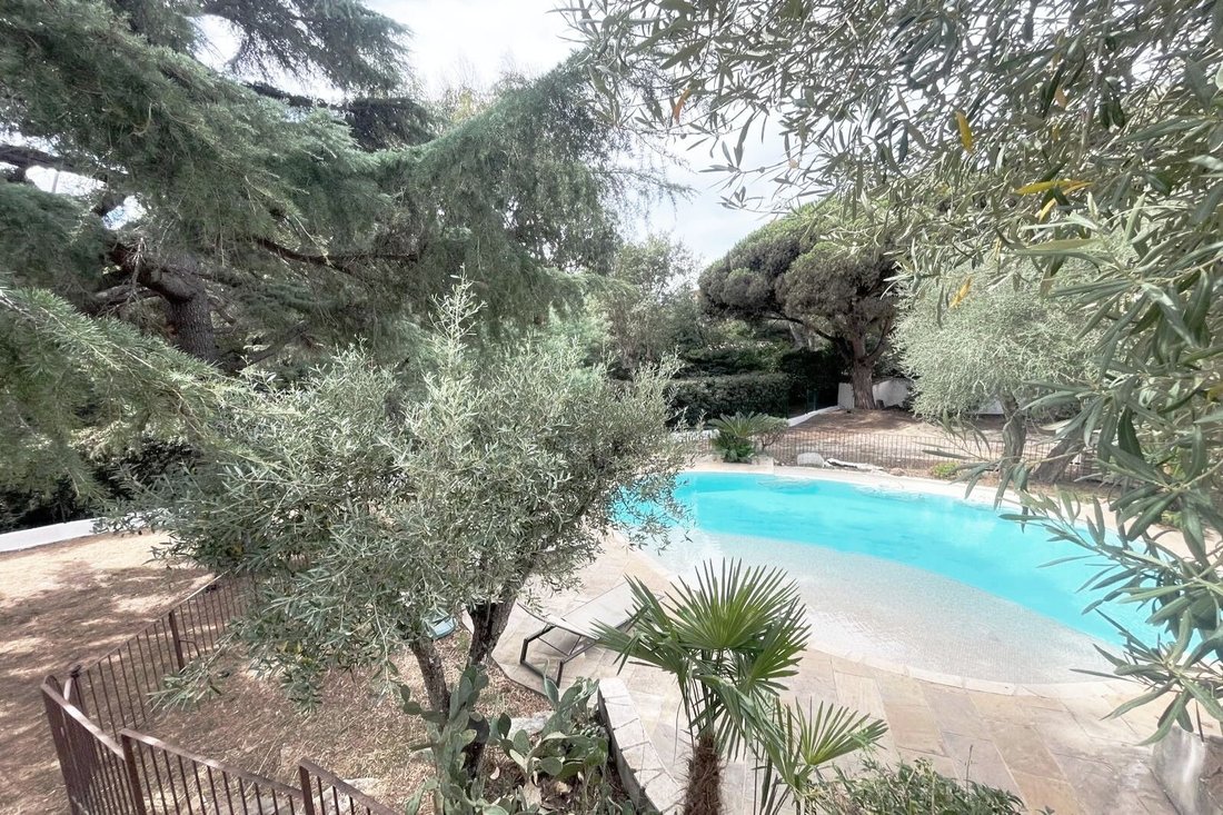 Villa in Grimaud, Provence-Alpes-Côte d'Azur, Frankreich 4 - 18869454