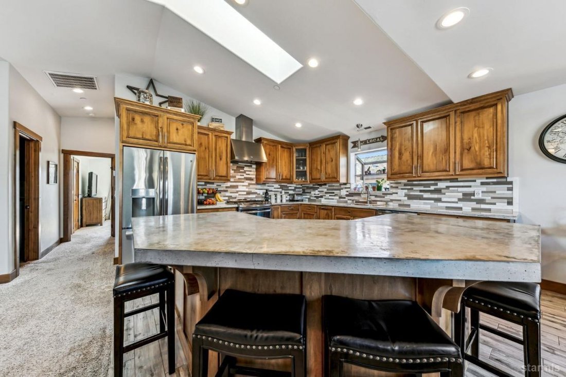 House in South Lake Tahoe, California, United States 3 - 18912345