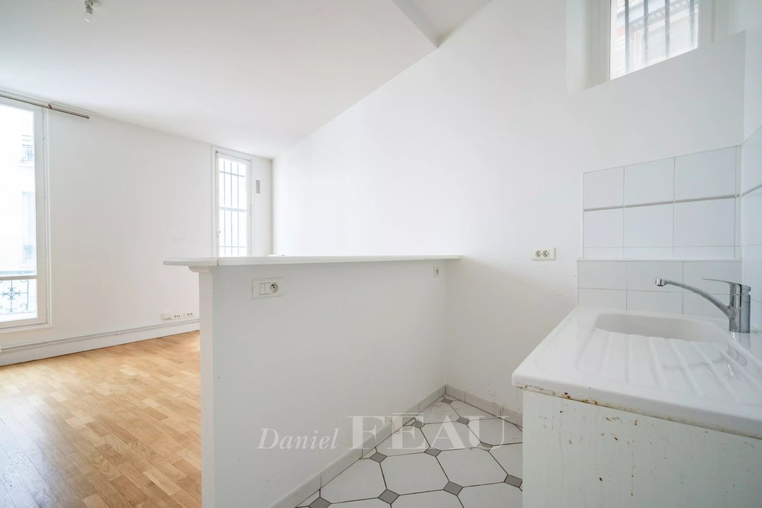 Apartment in Saint Placide, Paris 6e Arrondissement, Paris 3 - 18905623