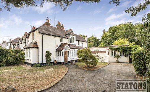 Haus in London Borough of Barnet, England 1