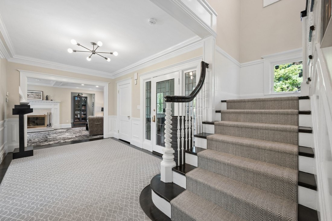 House in Newton, Massachusetts, United States 4 - 18912775