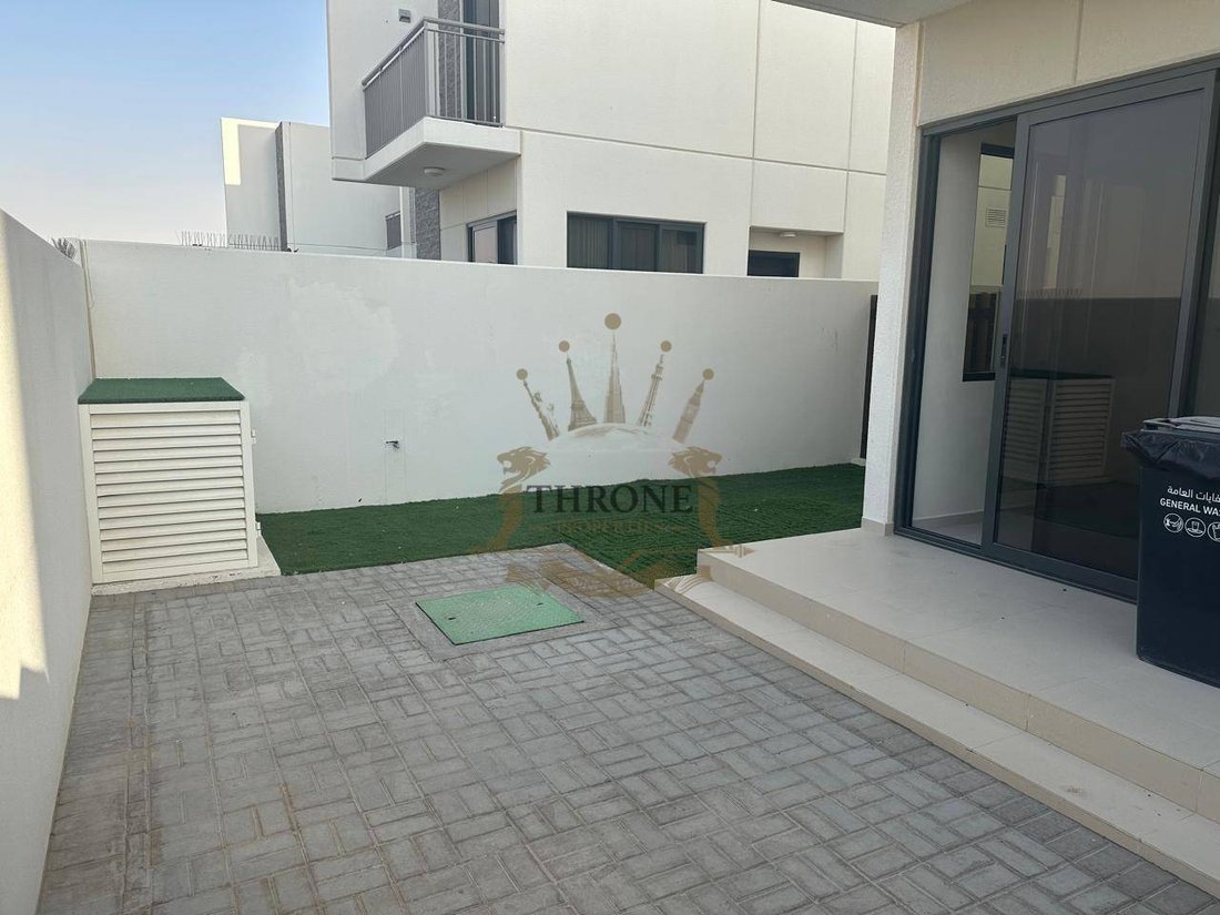 Townhouse in Damac Hills 2, Dubai, United Arab Emirates 2 - 18913147