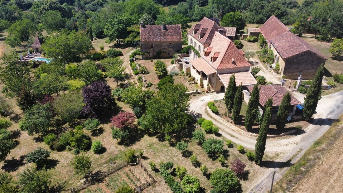 Estate in Excideuil, Nouvelle-Aquitaine, France 1 - 18917630