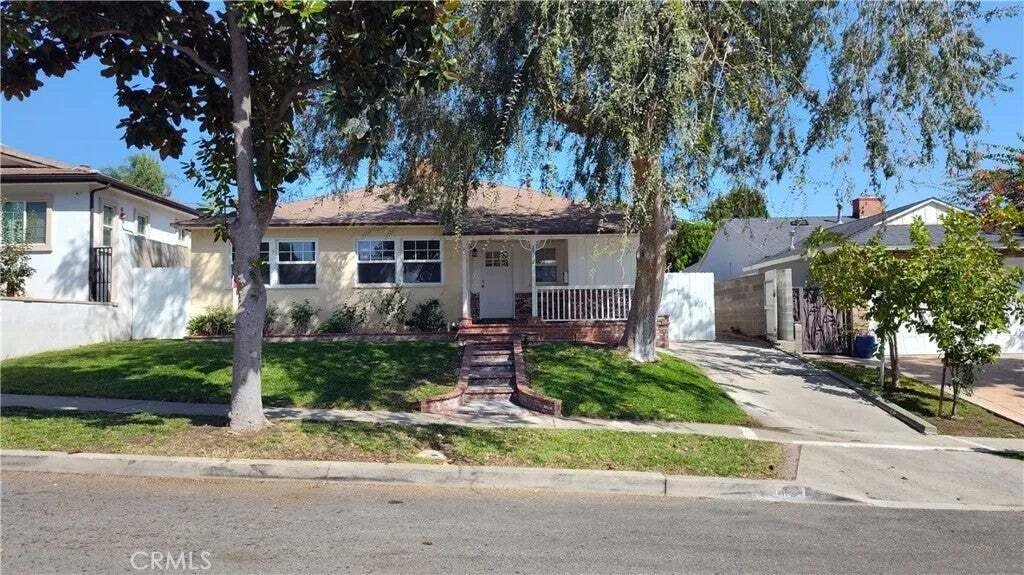 House in Burbank, California, United States 1 - 18913329