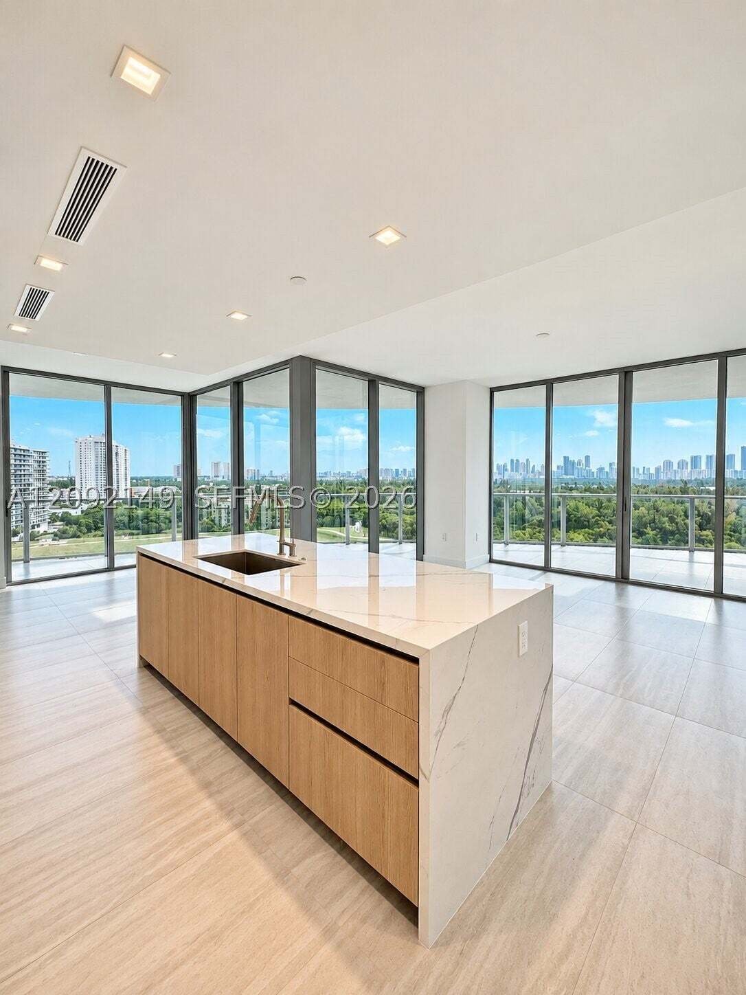 Condo in North Miami Beach, Florida, United States 3 - 18917091