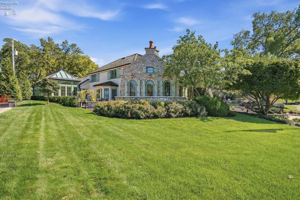 House in Port Clinton, Ohio, United States 3 - 18921576