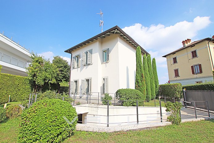 Villa in Longuelo, Bergamo, Italy 2 - 18905369