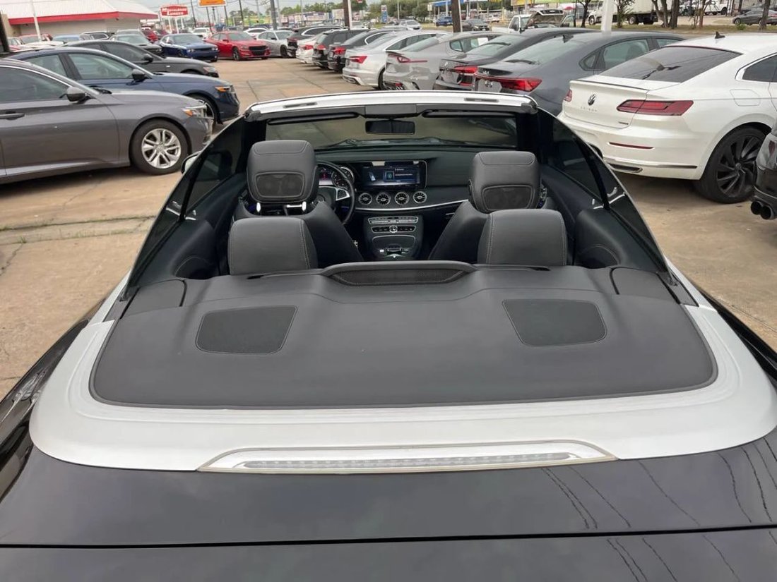 Cabriolet in Houston, TX, United States 5 - 18911792