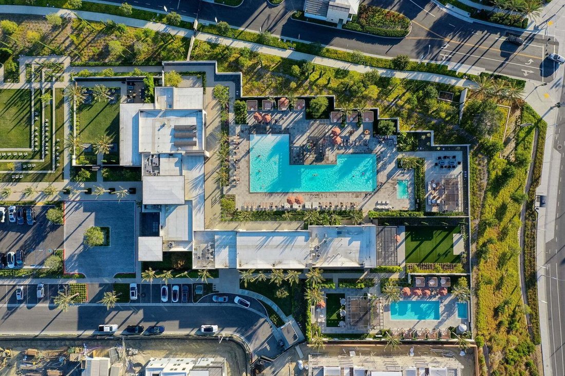 Condo in Montebello, California, United States 2 - 18910221