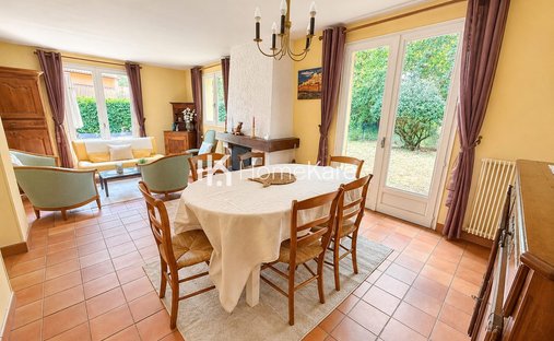 House in Moulineau, Gradignan, France 1