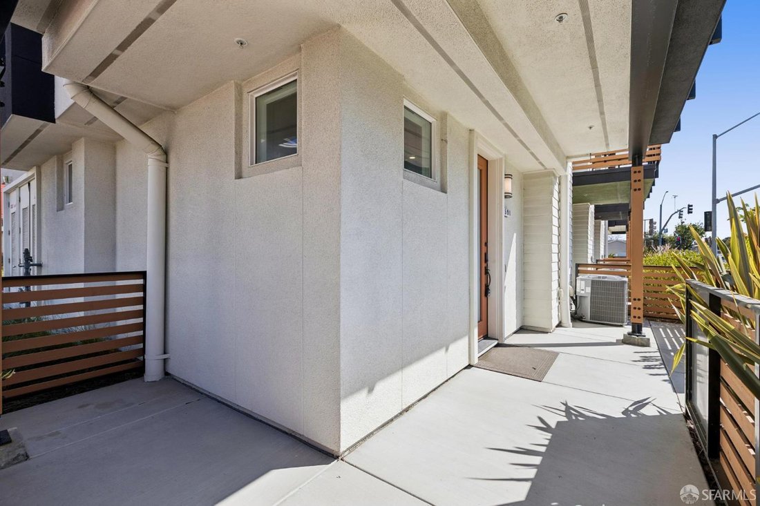 Condo in San Mateo, California, United States 3 - 18918800