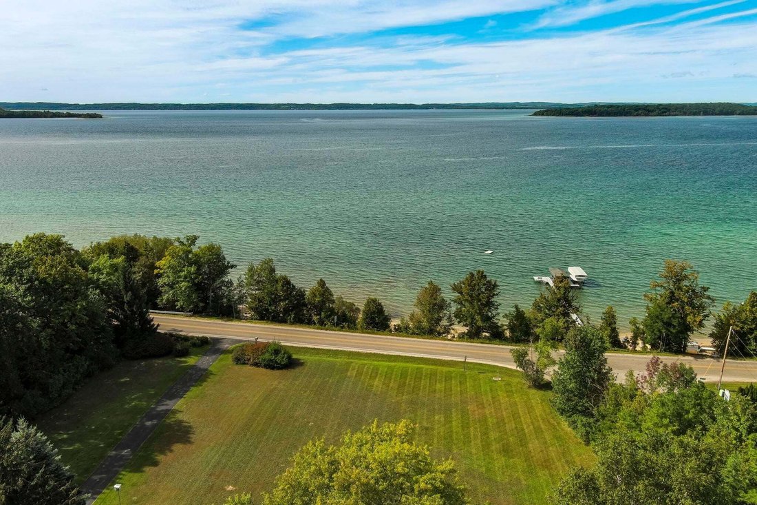 House in Traverse City, Michigan, United States 2 - 18910287