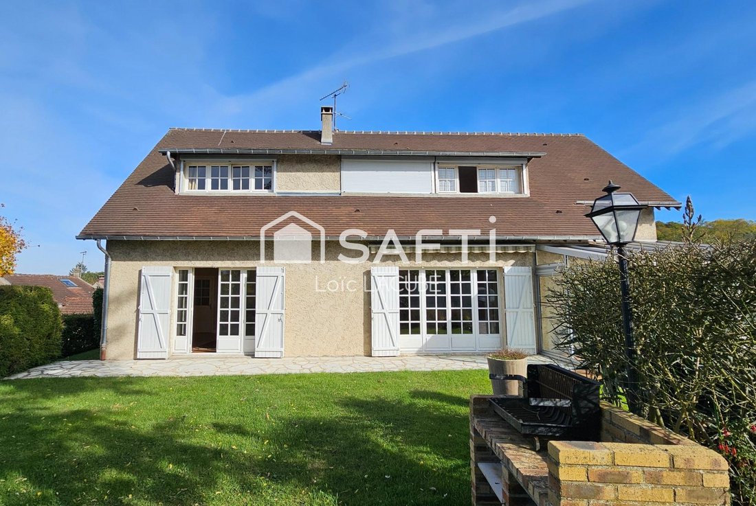 Casa en Villiers-Saint-Frédéric, Isla de Francia, Francia 1 - 17713431