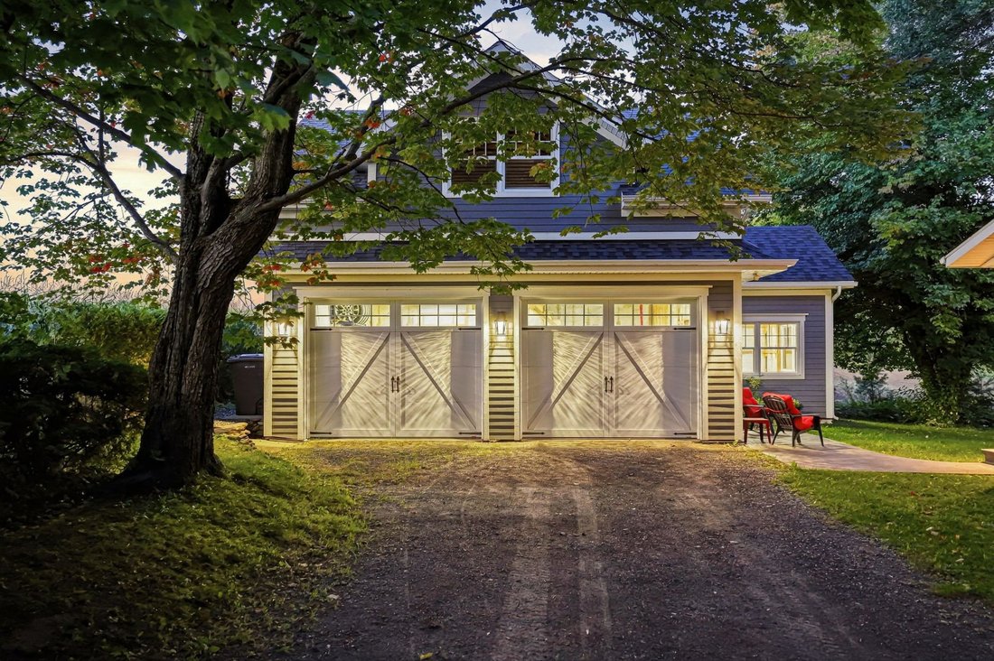 House in Coaticook, Quebec, Canada 2 - 18917565