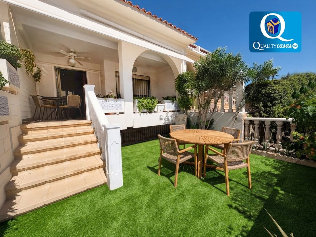 Bungalow in Alicante, Valencian Community, Spain 1 - 18910871