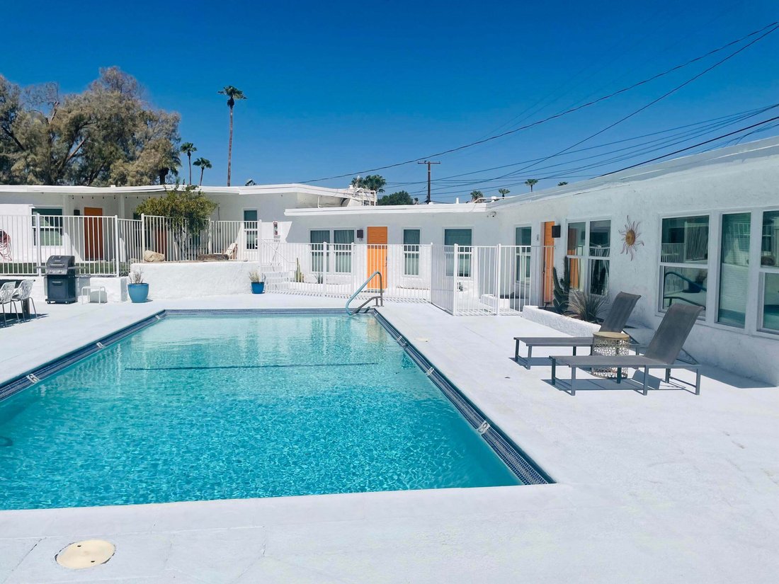 Palm Springs, California, United States 2 - 18912968