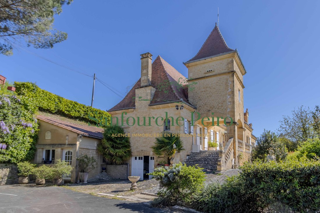 Estate in Sarlat-la-Canéda, Nouvelle-Aquitaine, France 2 - 17741105