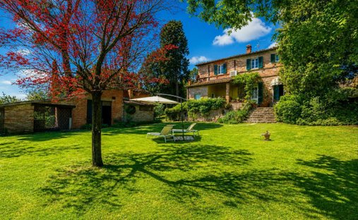Maisons de campagne à Foiano della Chiana, Toscane, Italie 1
