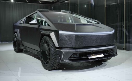 2025 Tesla Cybertruck awd in Dubai, United Arab Emirates 1