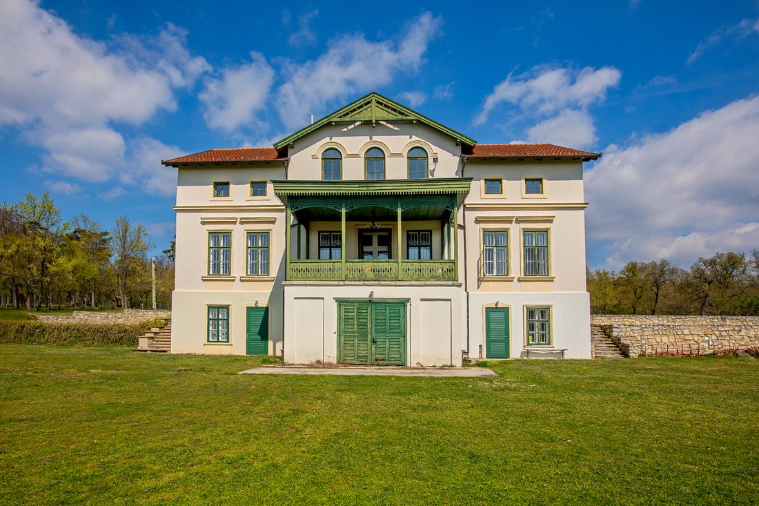 Estate in Balatonakali, Hungary 1 - 18919516