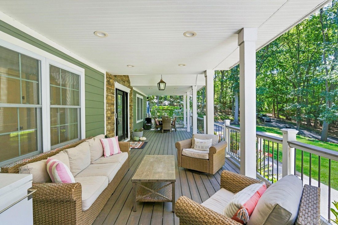 House in Setauket, New York, United States 4 - 18922052