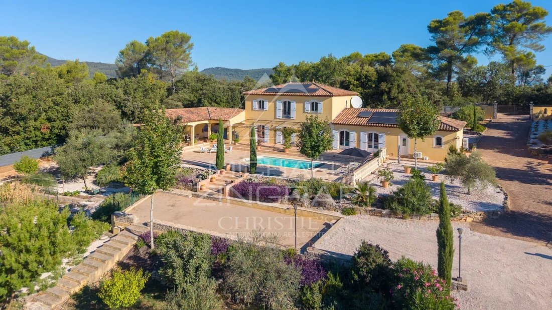 Country House in Besse-sur-Issole, Provence-Alpes-Côte d'Azur, France 1 - 18922185