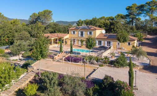 Country House in Besse-sur-Issole, Provence-Alpes-Côte d'Azur, France 1