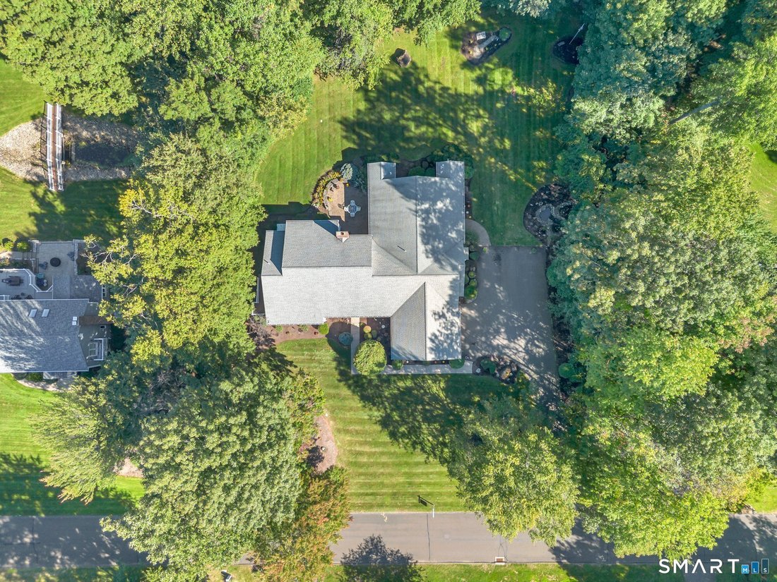House in Southington, Connecticut, United States 3 - 18922216