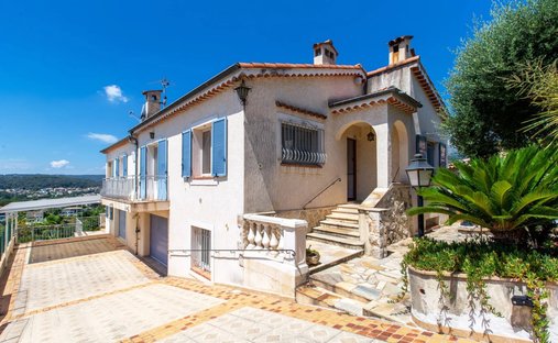 Villa in Saint Roch, Nice, France 1