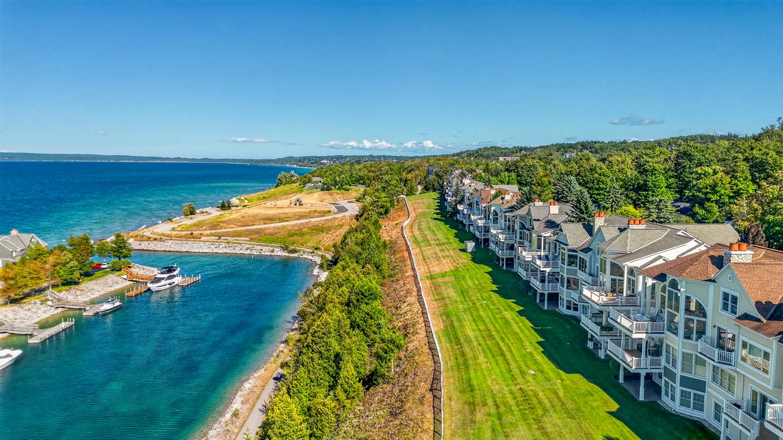 Eigentumswohnung in Petoskey, Michigan, Vereinigte Staaten 3 - 18922068