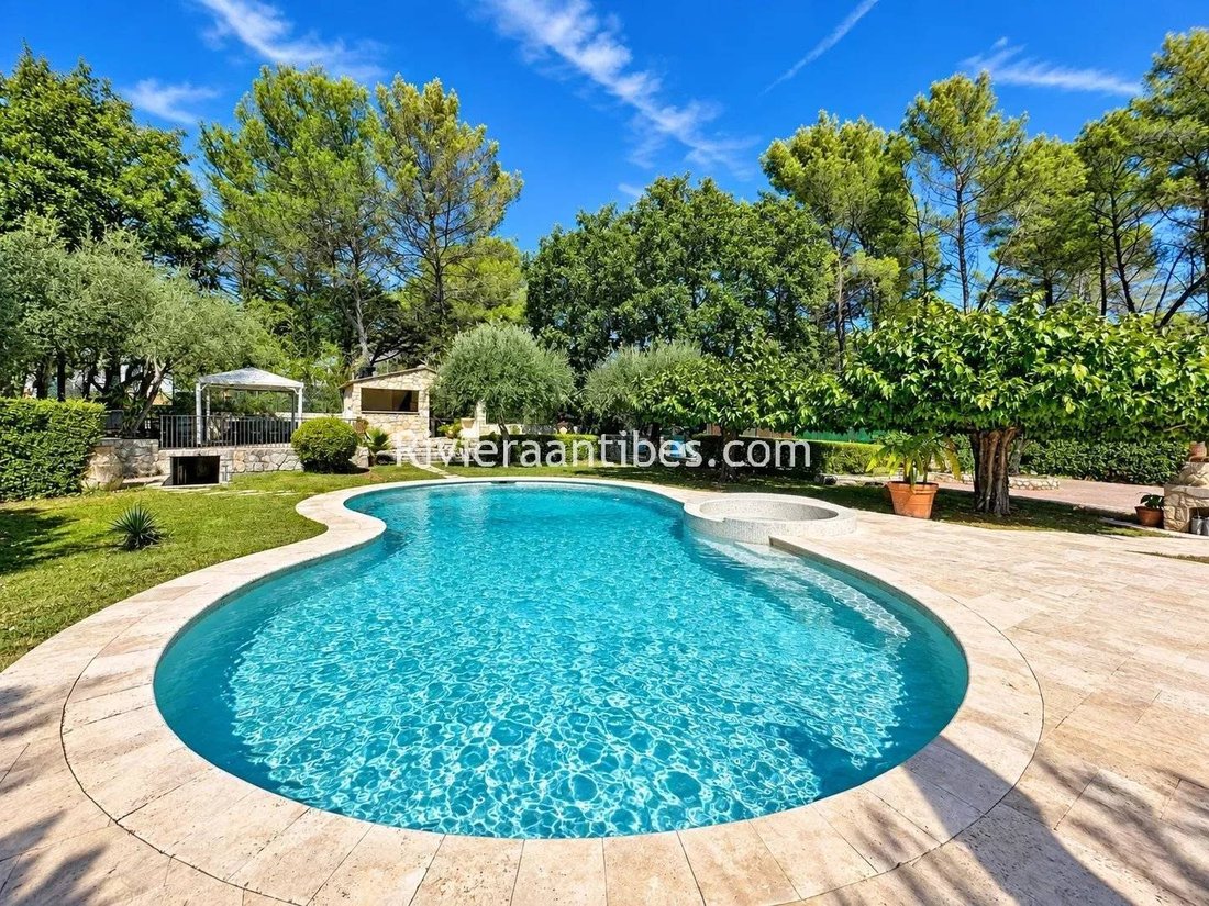 Villa in Grand'Piece-Les Plaines, Mouans-Sartoux, France 2 - 18875102