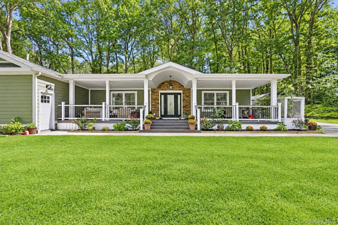 House in Setauket, New York, United States 1 - 18922052