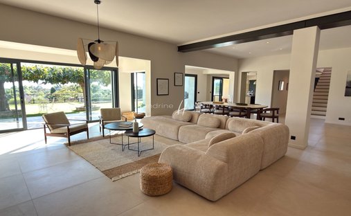 Villa in La Croix-Valmer, Provence-Alpes-Côte d'Azur, France 1