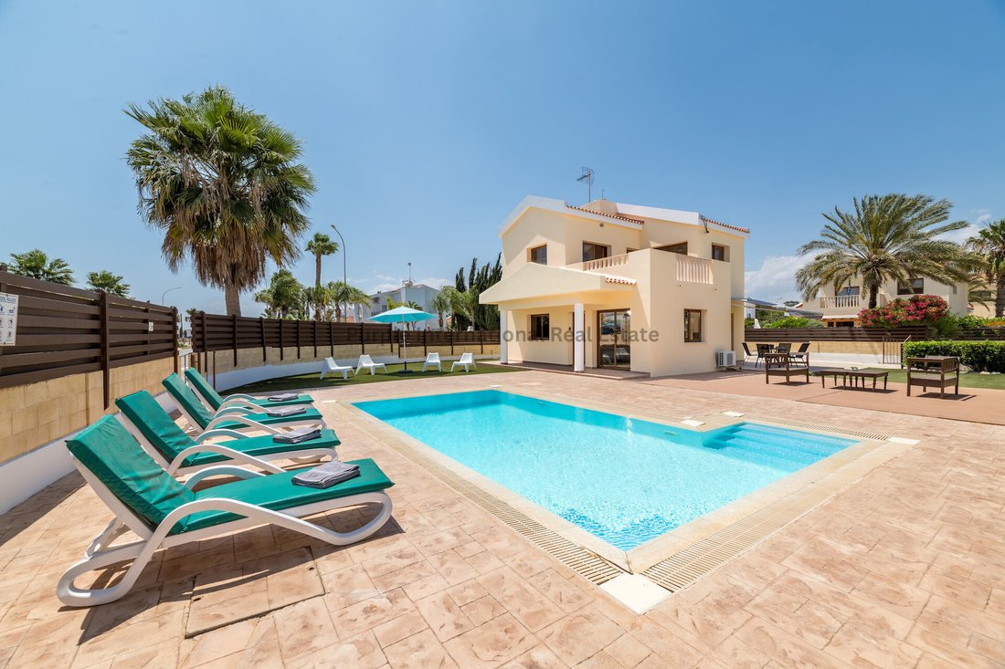 Villa in Sotira, Cyprus 1 - 18922159