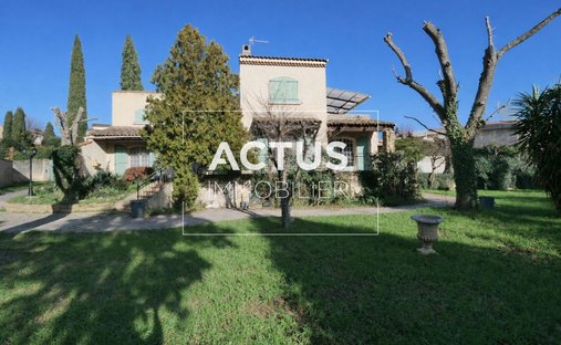 House in Le Vallon-La Croix Blanche-Basses Viougues-Coustelade, Salon-de-Provence, France 1