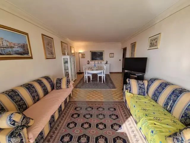 Appartement à Menton, Provence-Alpes-Côte d'Azur, France 2 - 18251518