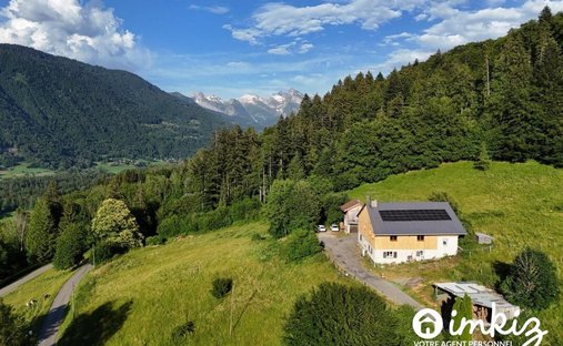 House in La Riviere-Enverse, Auvergne-Rhône-Alpes, France 1