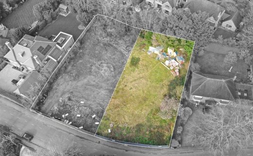 Land in Beaconsfield, England 1