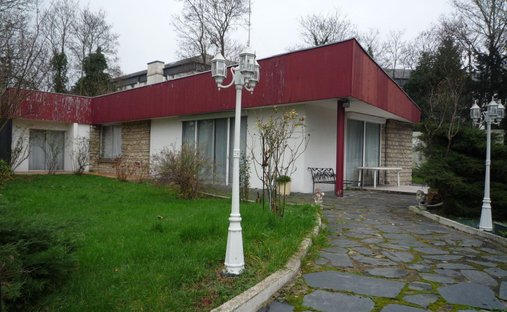 House in Centre Ville, Rueil-Malmaison, France 1