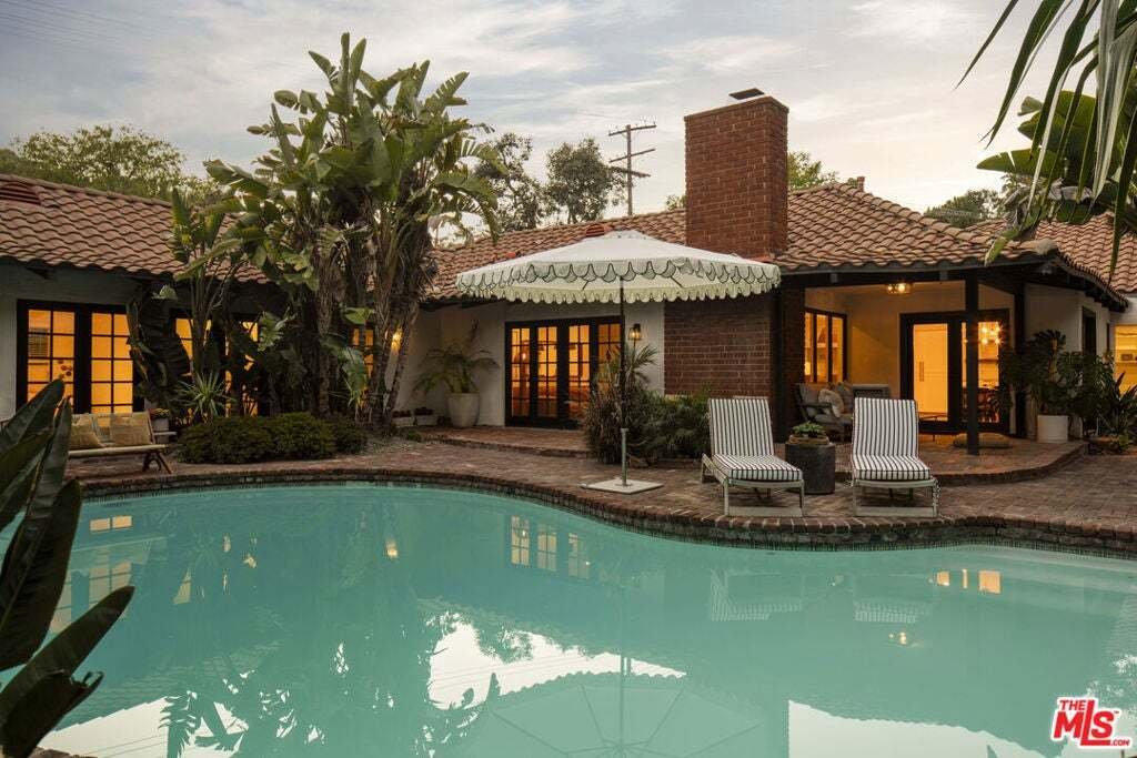 House in Los Angeles, California, United States 1 - 18922075