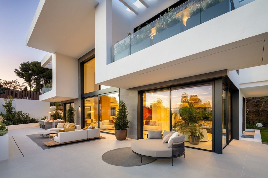 Villa in Río Real, Marbella, Andalusien 2 - 18922435