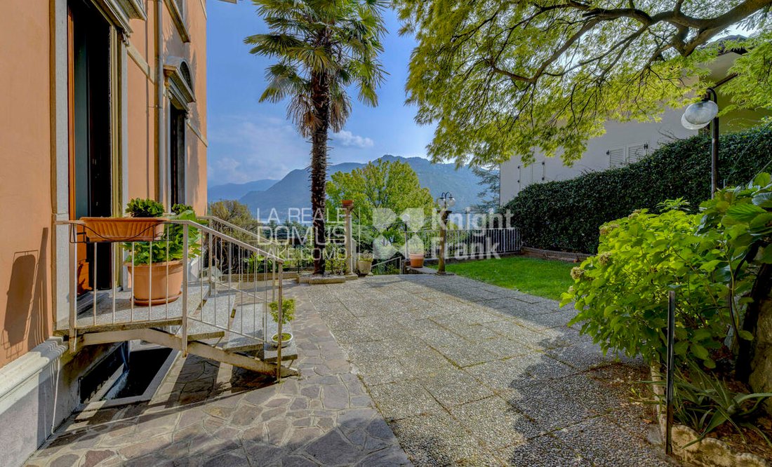 Villa à Sagnino-Tavernola-Monte Olimpino, Côme, Lombardie 2 - 18922382