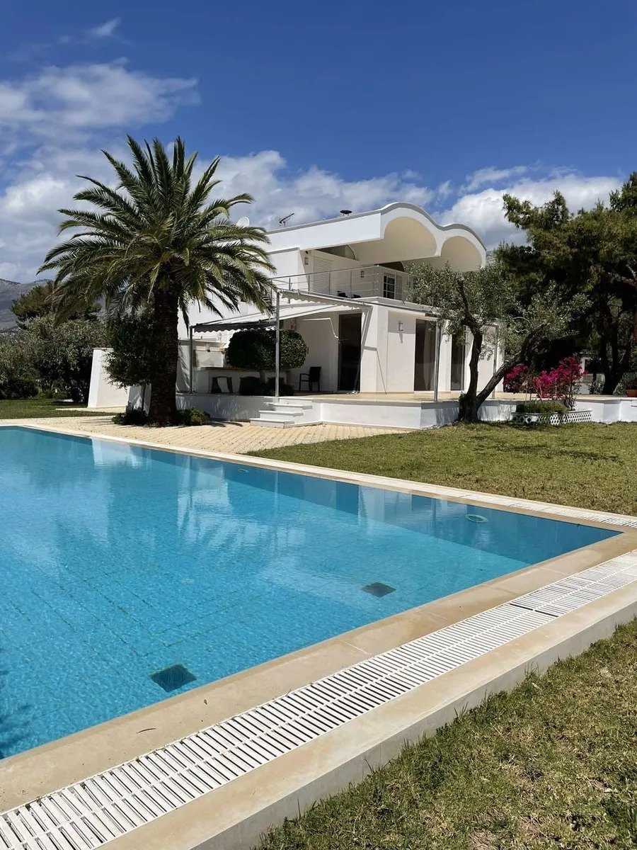 Villa en Community of Kineta, Megara, Grecia 1 - 18922463