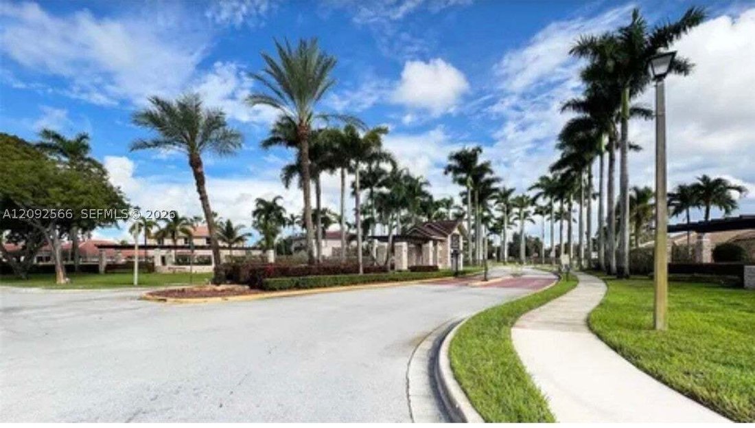 House in Davie, Florida, United States 3 - 18922560