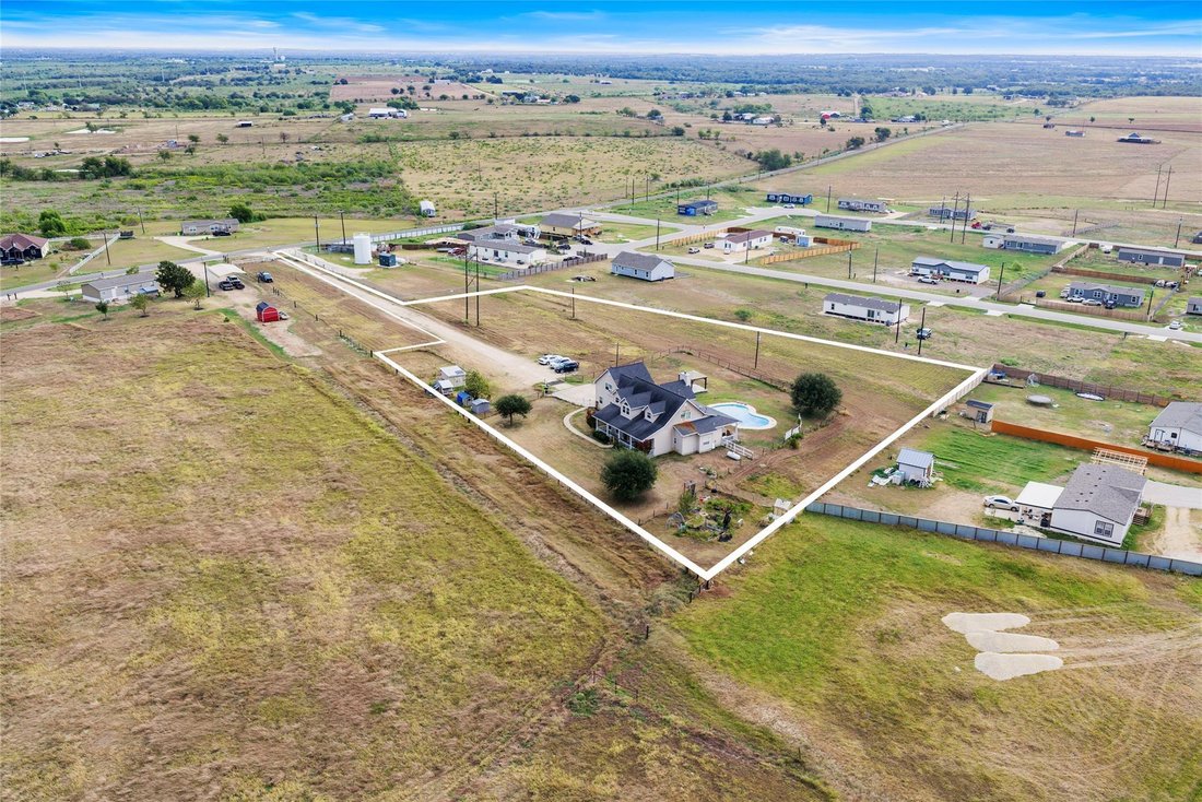 House in Elgin, Texas, United States 2 - 18922557