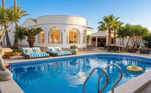 Villa in Torrevieja, Land Valencia, Spanien 1