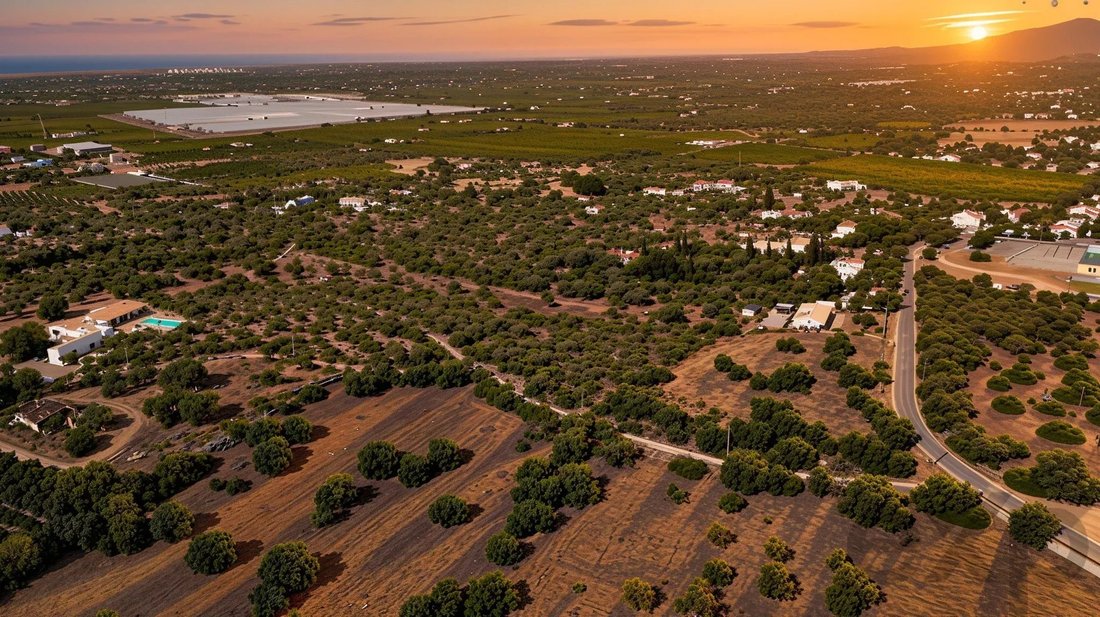 Terrain à Luz de Tavira e Santo Estevao, Algarve, Portugal 1 - 18916218