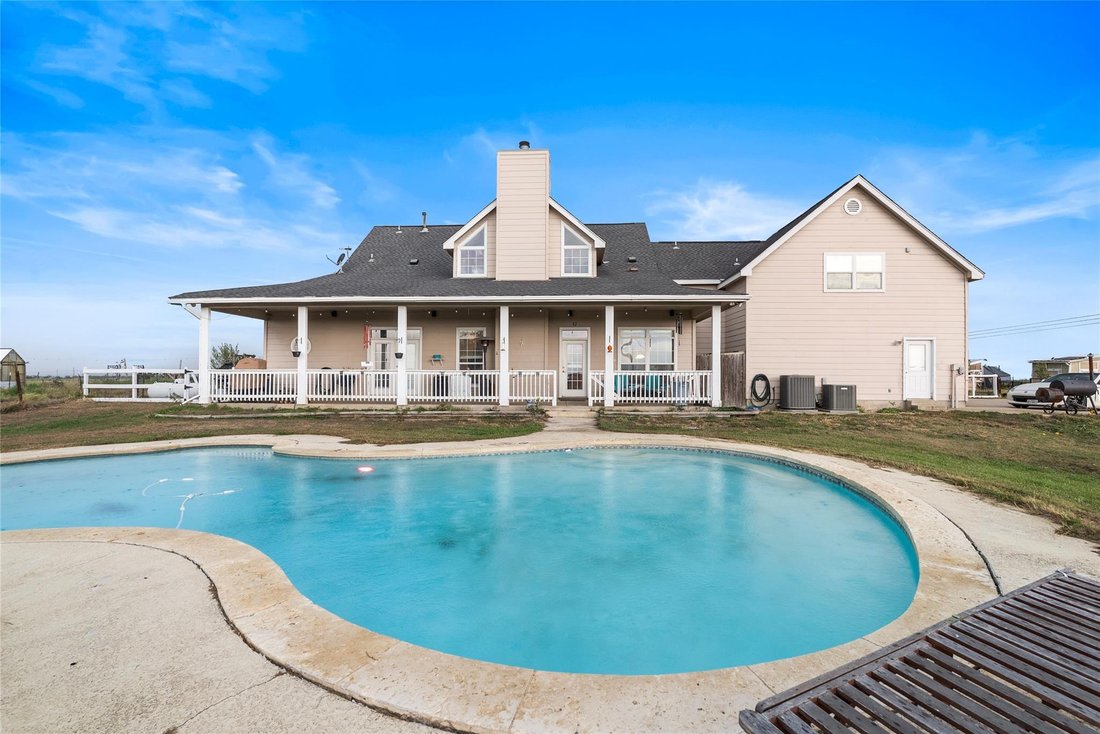 House in Elgin, Texas, United States 1 - 18922557