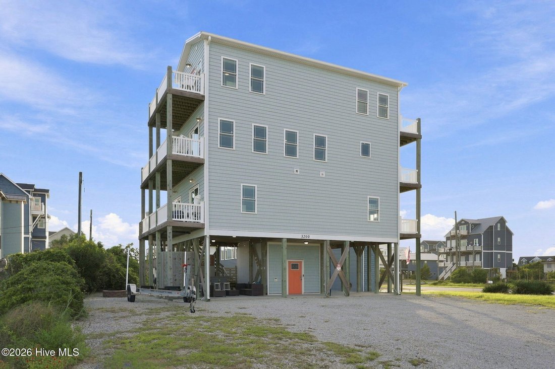 House in North Topsail Beach, North Carolina, United States 4 - 18657451